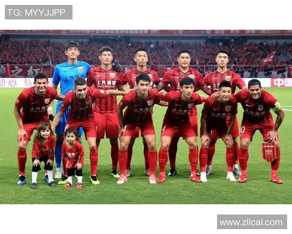 上港与权健激战正酣精彩瞬间图片回顾与分析 上港与权健激战正酣精彩瞬间图片回顾与分析