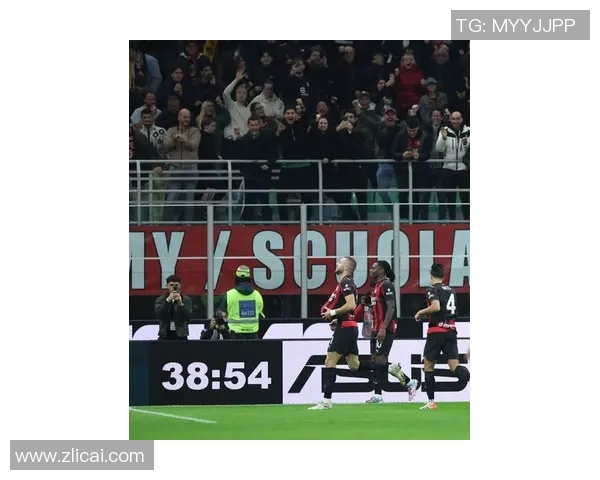 意大利国家足球联赛:尤文图斯主场凭借C罗帽子戏法横扫AC米兰,登顶意甲积分榜 意大利国家足球联赛:尤文图斯主场凭借C罗帽子戏法横扫AC米兰,登顶意甲积分榜