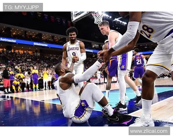 湖人队与中国篮球队激情对决展现国际篮球魅力与团队精神