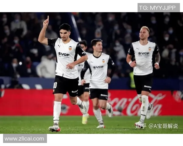 西甲激战巴伦西亚主场迎战豪门皇马争夺三分的关键对决 西甲激战巴伦西亚主场迎战豪门皇马争夺三分的关键对决